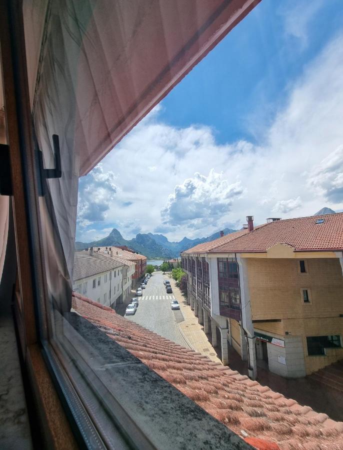 Hostal Sainz Riaño Esterno foto