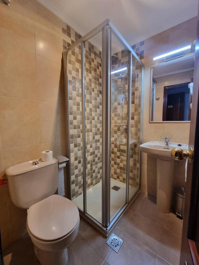 Hostal Sainz Riaño Esterno foto