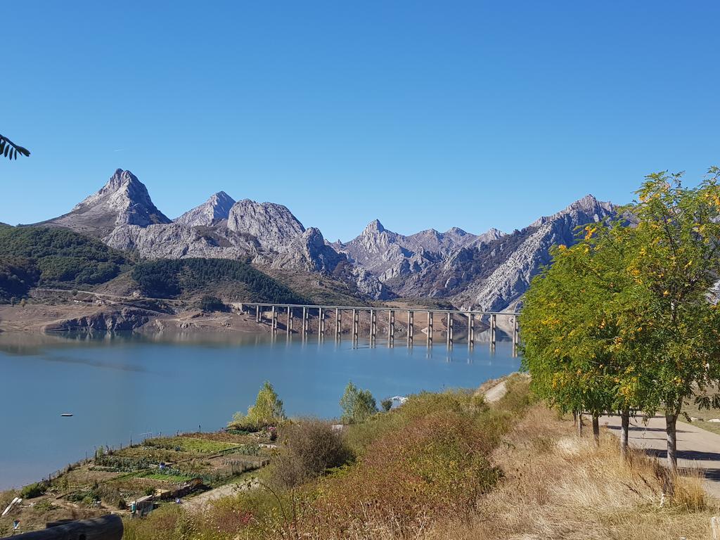 Hostal Sainz Riaño Esterno foto